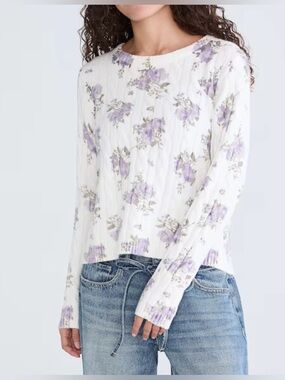 Aéropostale Floral Cable Knit Crew Sweater in Siberian Lilac